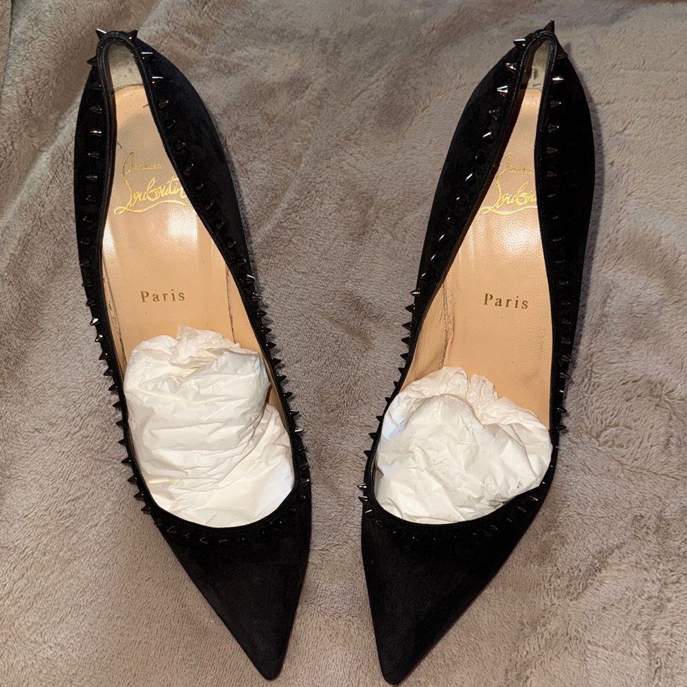 CHRISTIAN LOUBOUTIN 
Veau Velours Anjalina 100 Pumps